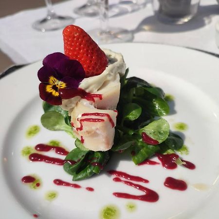 Logis Hotel Restaurant L'Auberge Normande Carentan Bagian luar foto