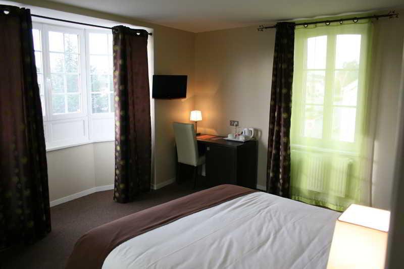 Logis Hotel Restaurant L'Auberge Normande Carentan Bagian luar foto