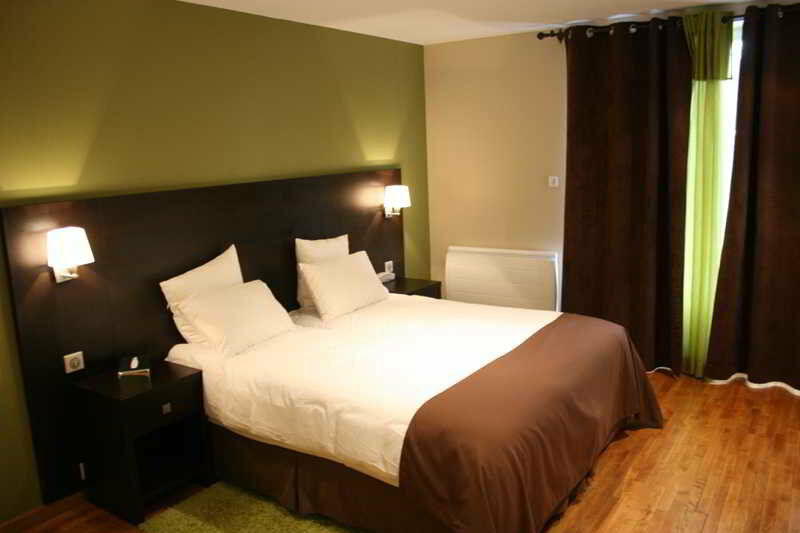 Logis Hotel Restaurant L'Auberge Normande Carentan Bagian luar foto