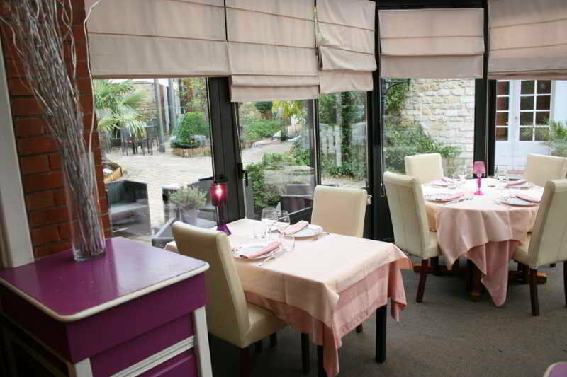 Logis Hotel Restaurant L'Auberge Normande Carentan Bagian luar foto